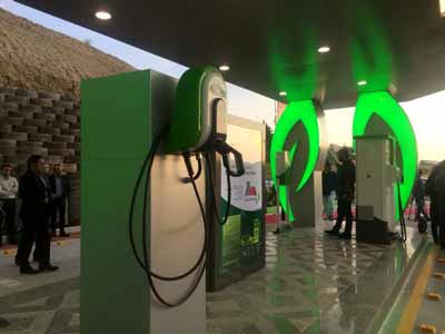 افتتاح نخستین جایگاه خودروهای برقی در برج میلاد تهران